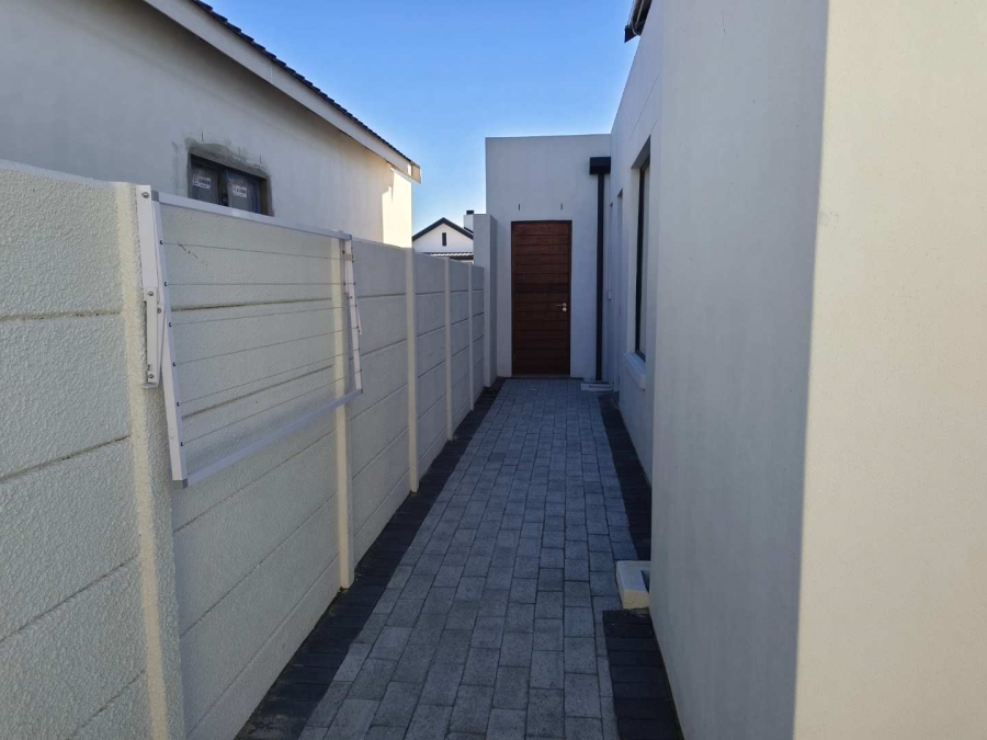 To Let 3 Bedroom Property for Rent in Kraaifontein Western Cape